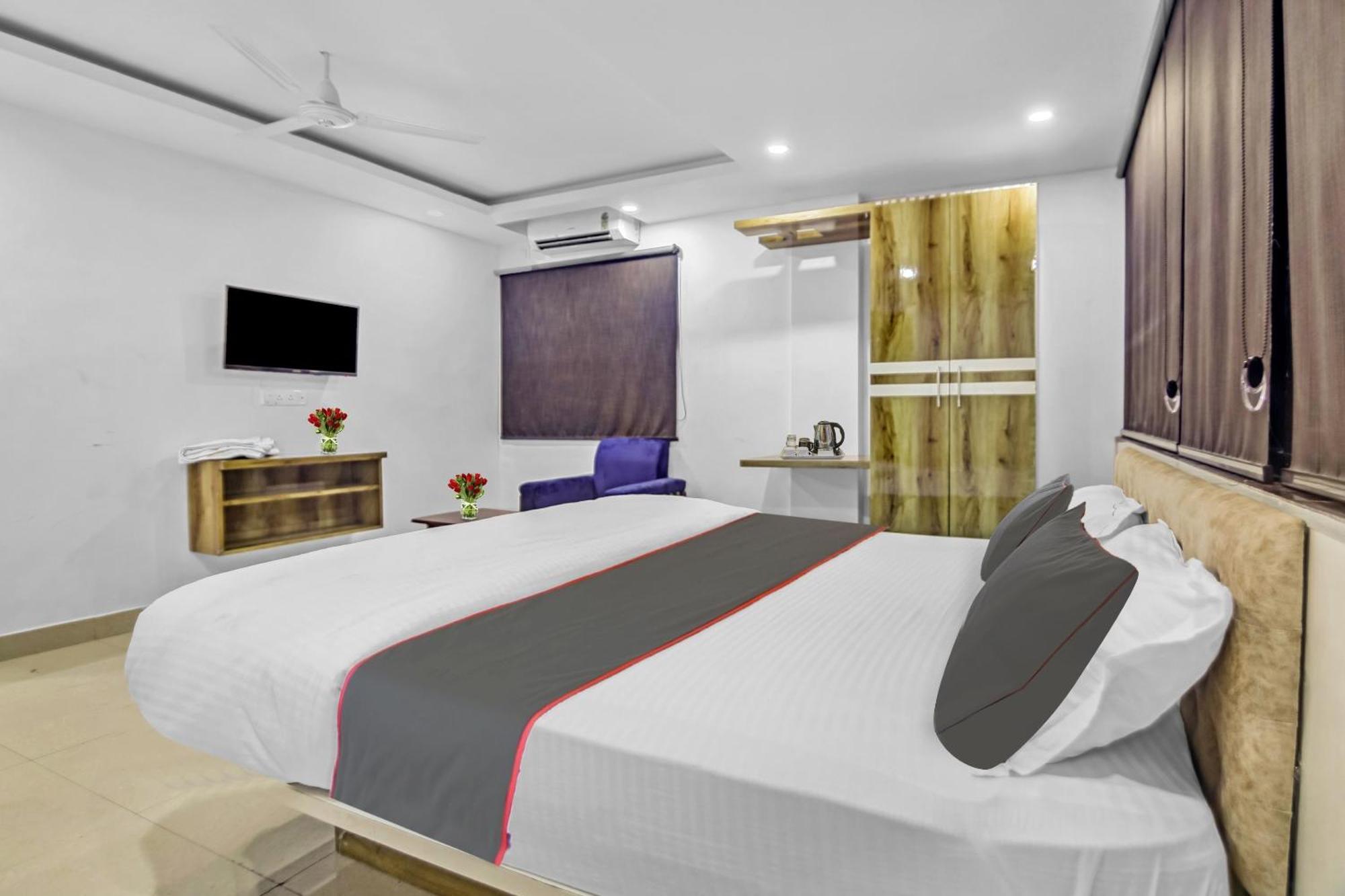 Capital O The Jumar Hotel Silwai ภายนอก รูปภาพ