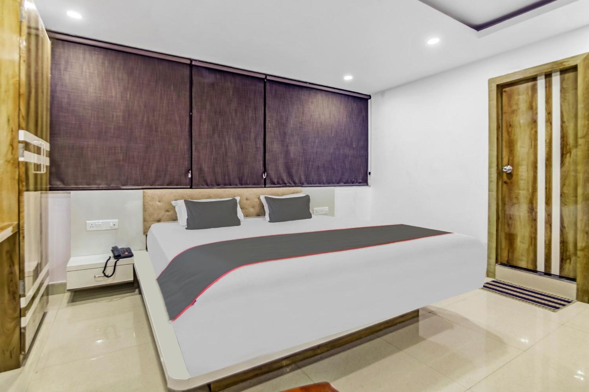Capital O The Jumar Hotel Silwai ภายนอก รูปภาพ