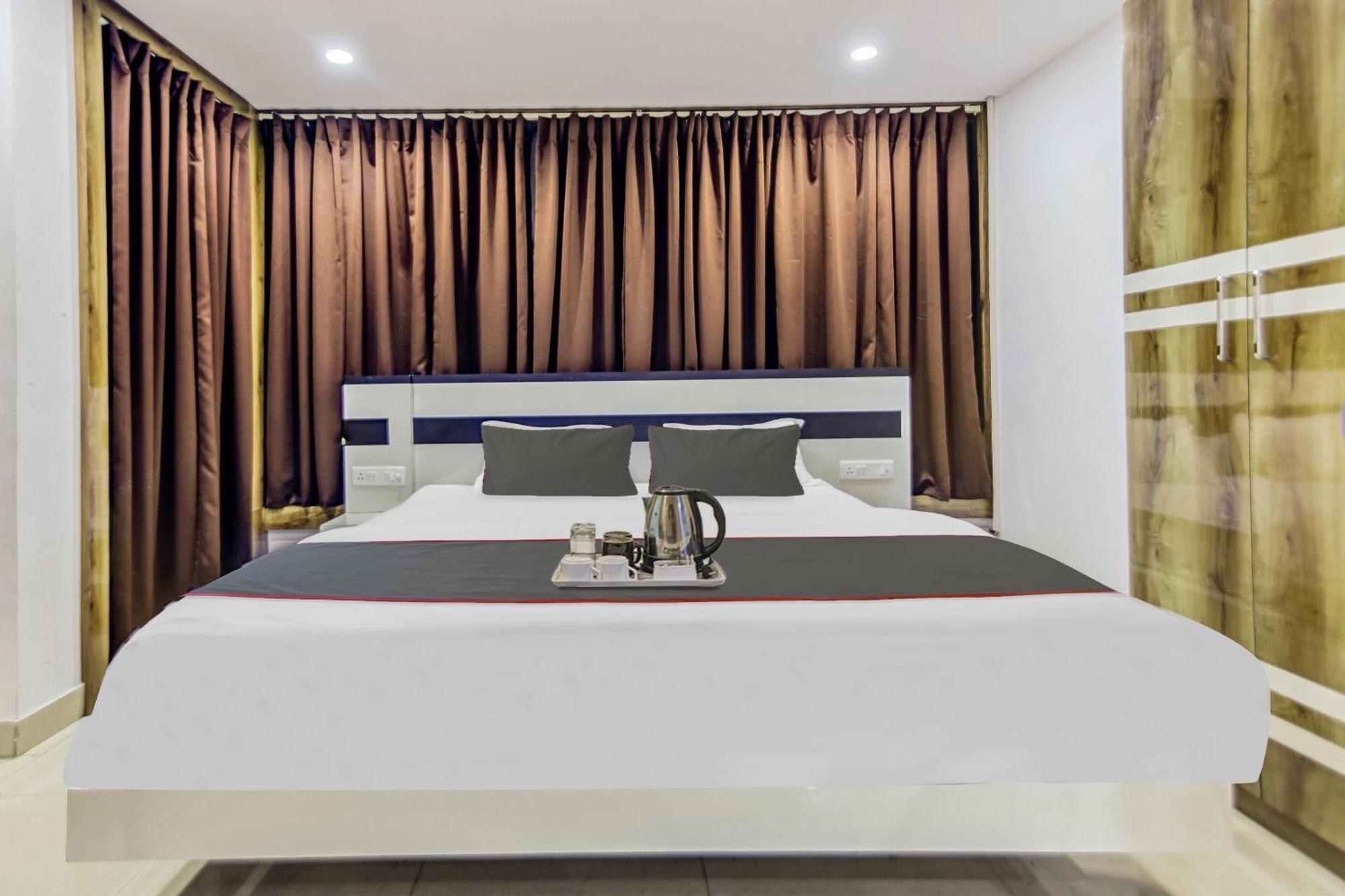 Capital O The Jumar Hotel Silwai ภายนอก รูปภาพ