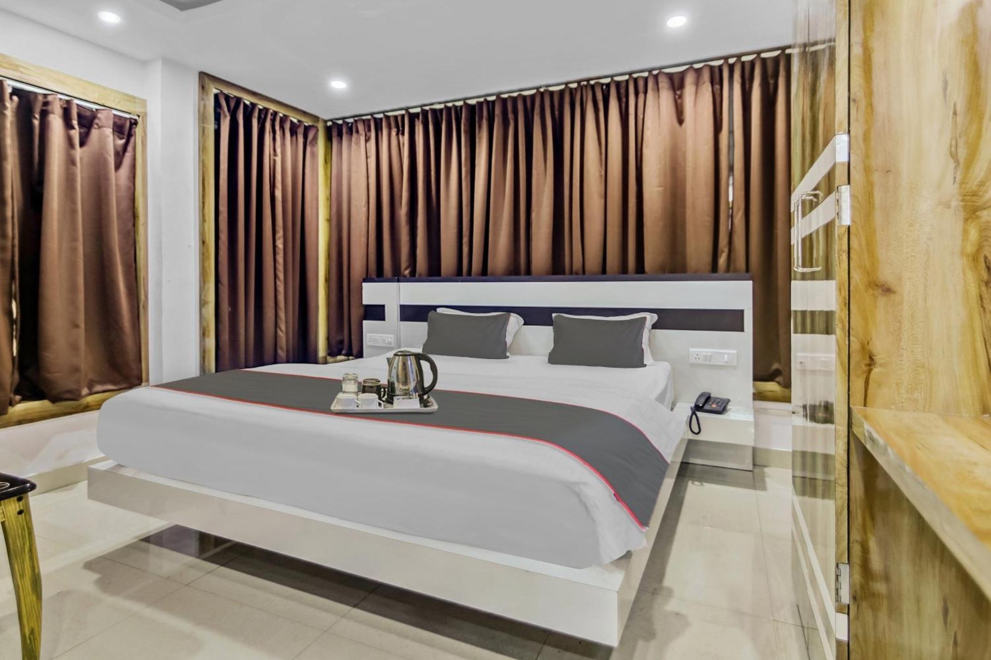 Capital O The Jumar Hotel Silwai ภายนอก รูปภาพ